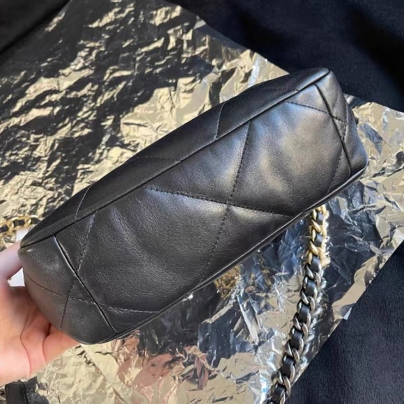 Chanel 19 small - Picture 4 of 5